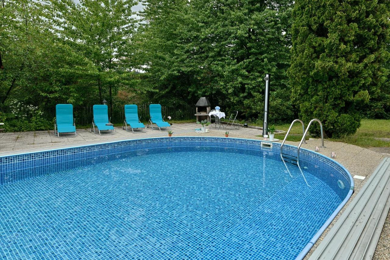 Klucenice Apartmany Orlik מראה חיצוני תמונה